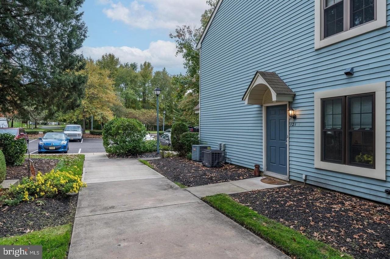 121 Arden Ct Unit A #A - Photo 3 of 19
