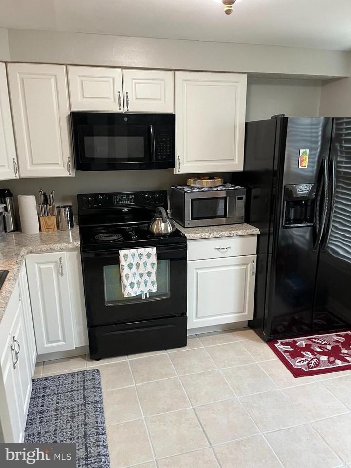 153 Villa Knoll Ct - Photo 3 of 7