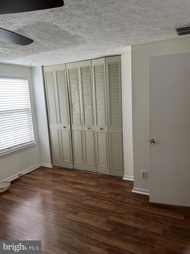 153 Villa Knoll Ct - Photo 5 of 7