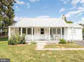 featured image of 7 Orange St