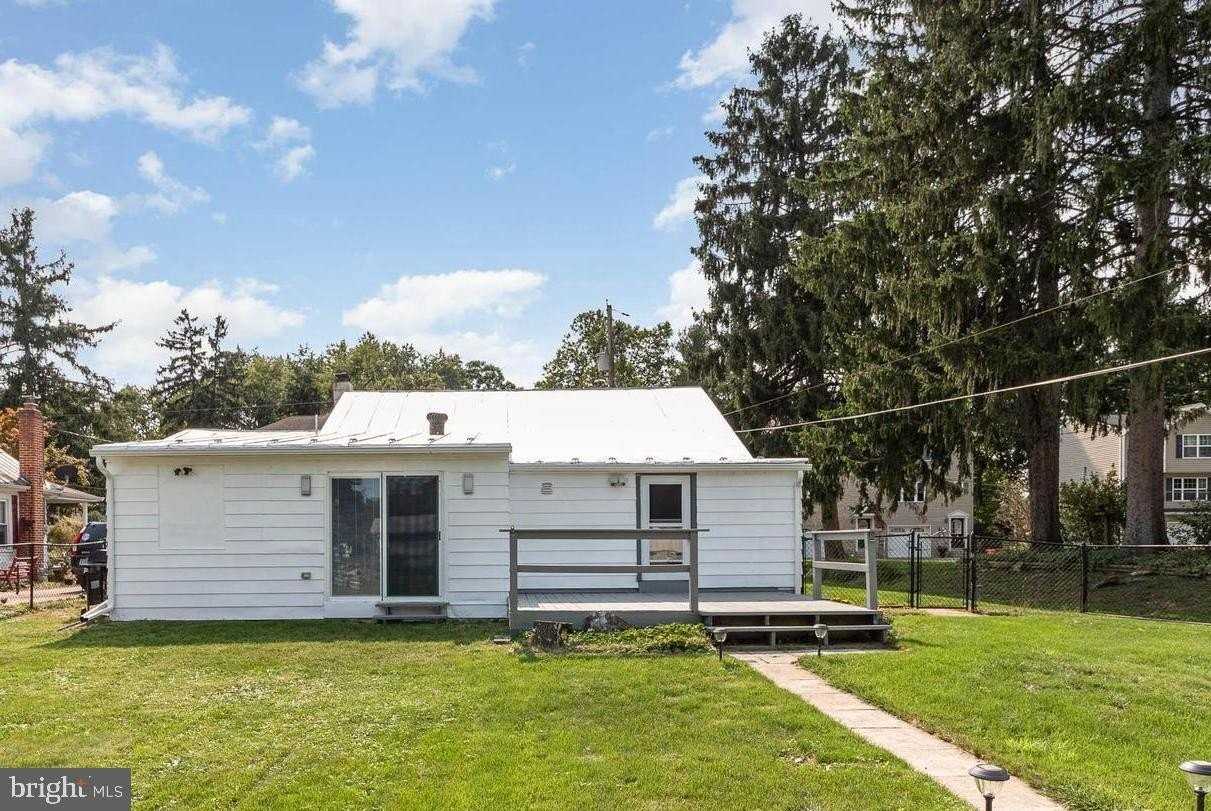 7 Orange St - Photo 3 of 5