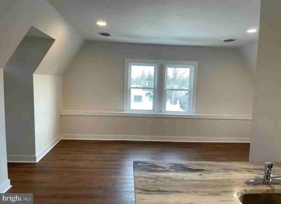 207 South Ave Unit 3 #3 - Photo 5 of 7