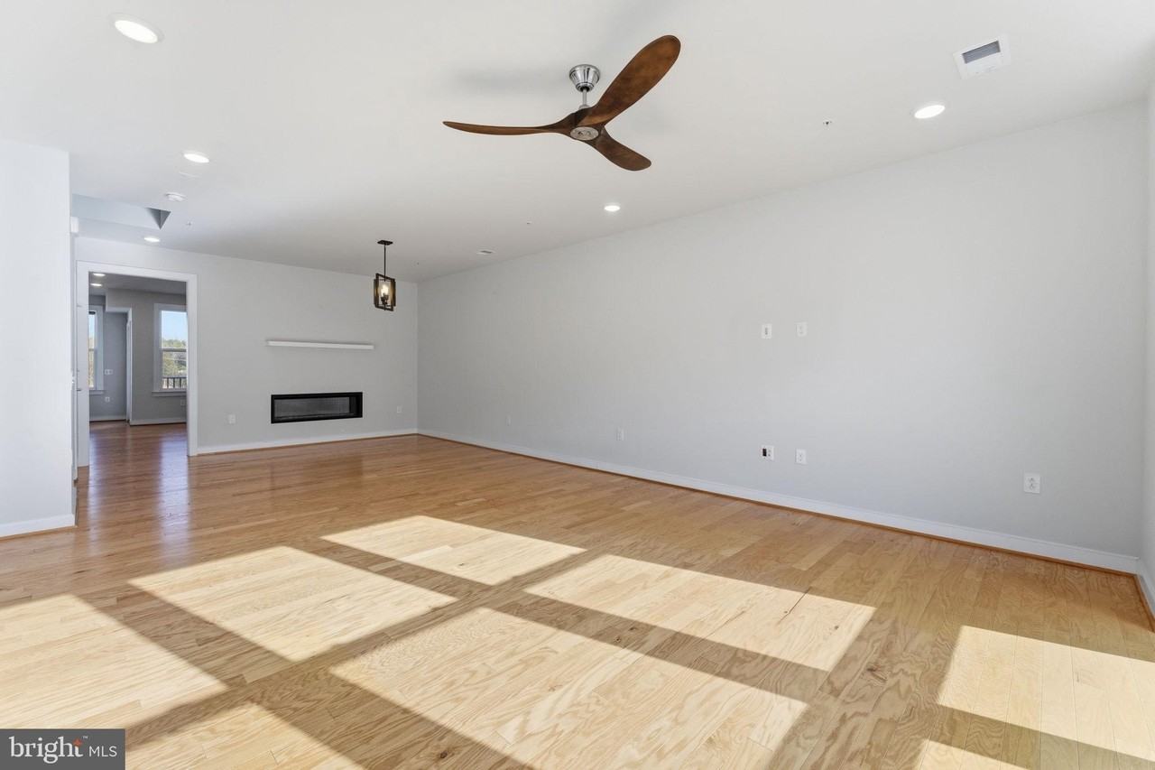 13331 Launders St - Photo 3 of 24