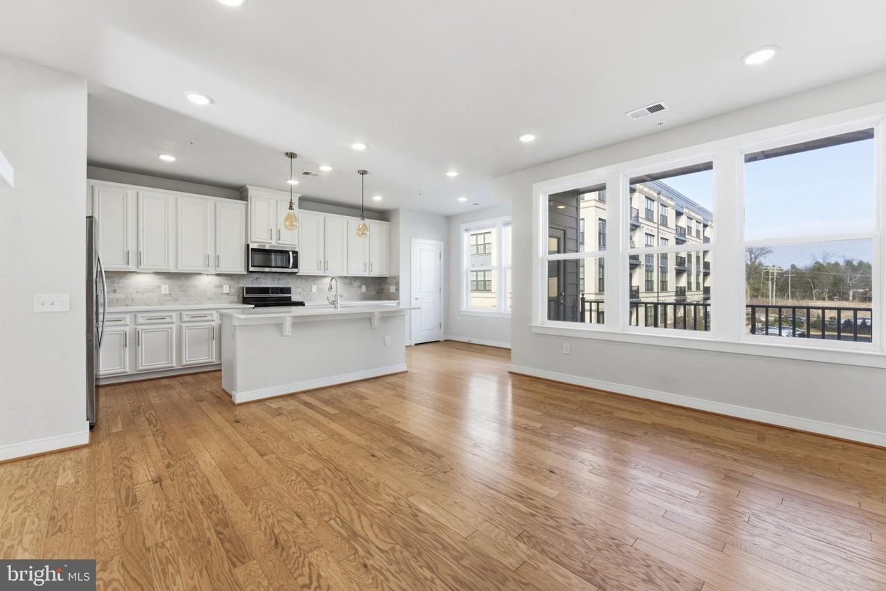 13331 Launders St - Photo 6 of 24