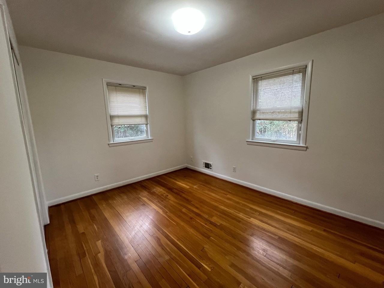 1716 Macon St - Photo 7 of 8