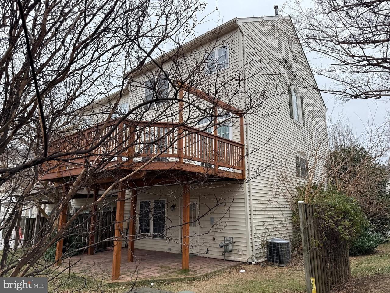 43006 Eustis St - Photo 3 of 4