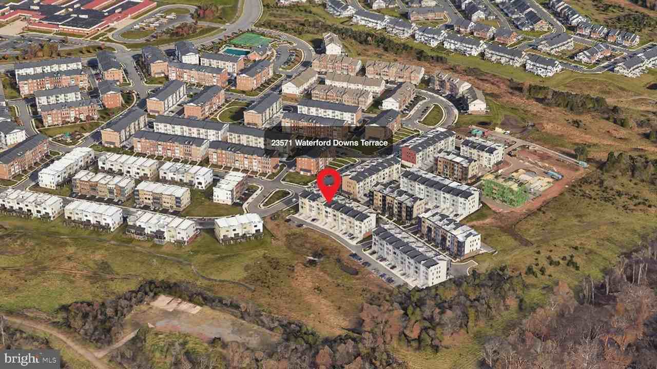 23571 Waterford Downs Ter - Photo 3 of 50