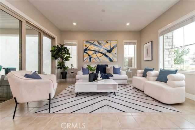 158 Scale - Photo 5 of 8