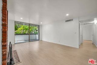 406 N Oakhurst Dr #202 - Photo 4 of 8