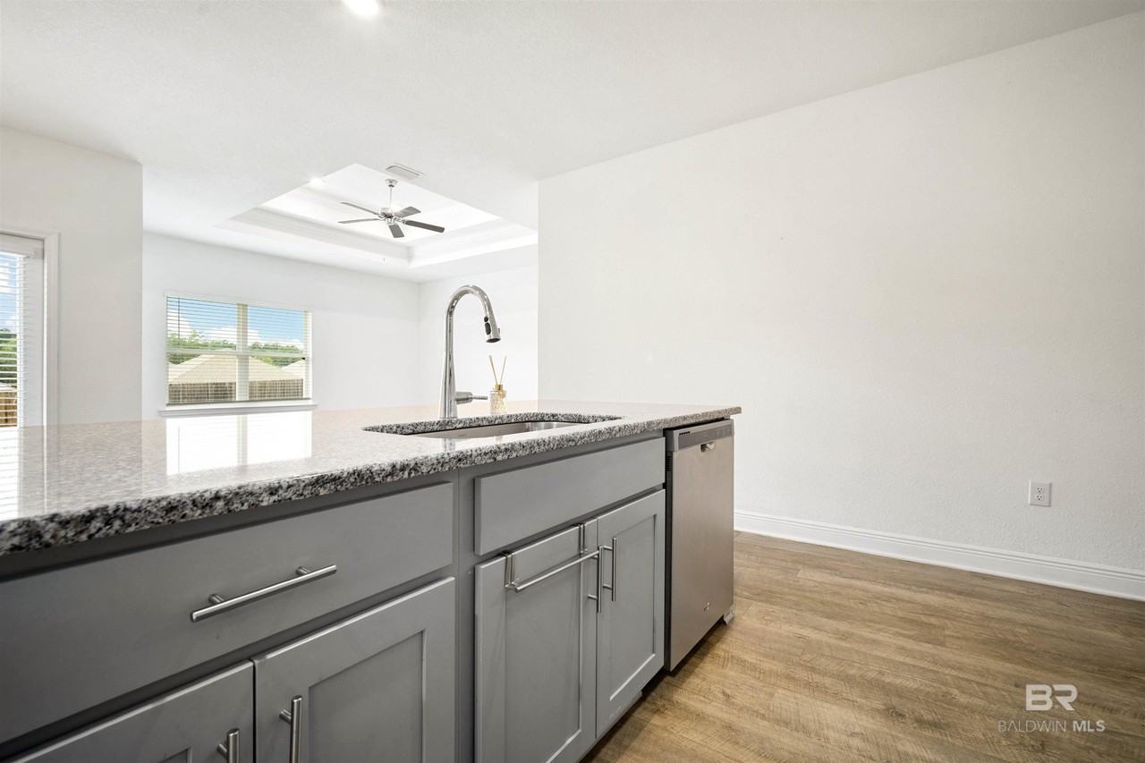 13137 Cavalier St - Photo 7 of 37