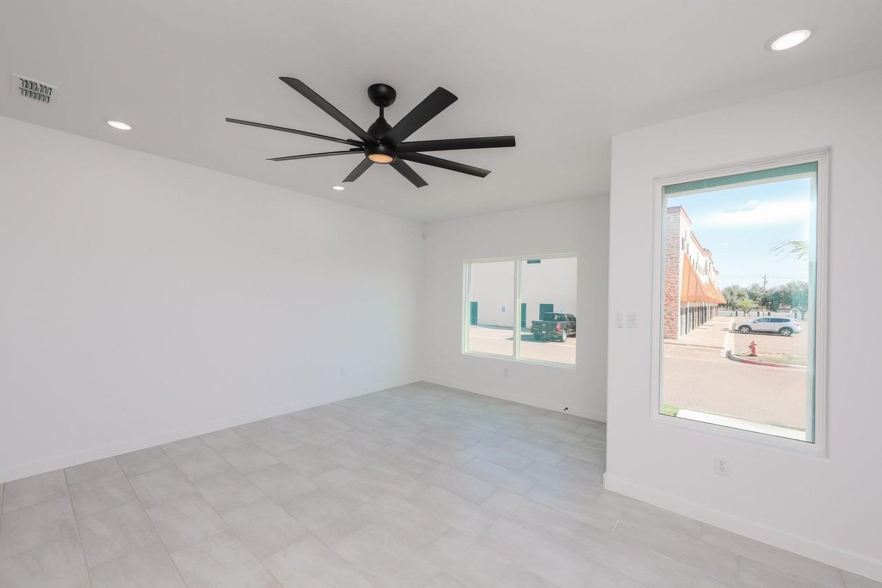 8218 Casa Verde Rd - Photo 4 of 39