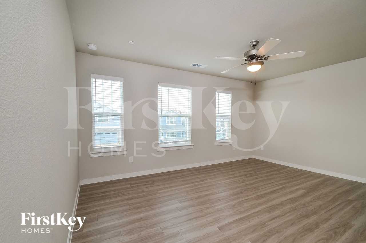 600 Ava Trl - Photo 6 of 16