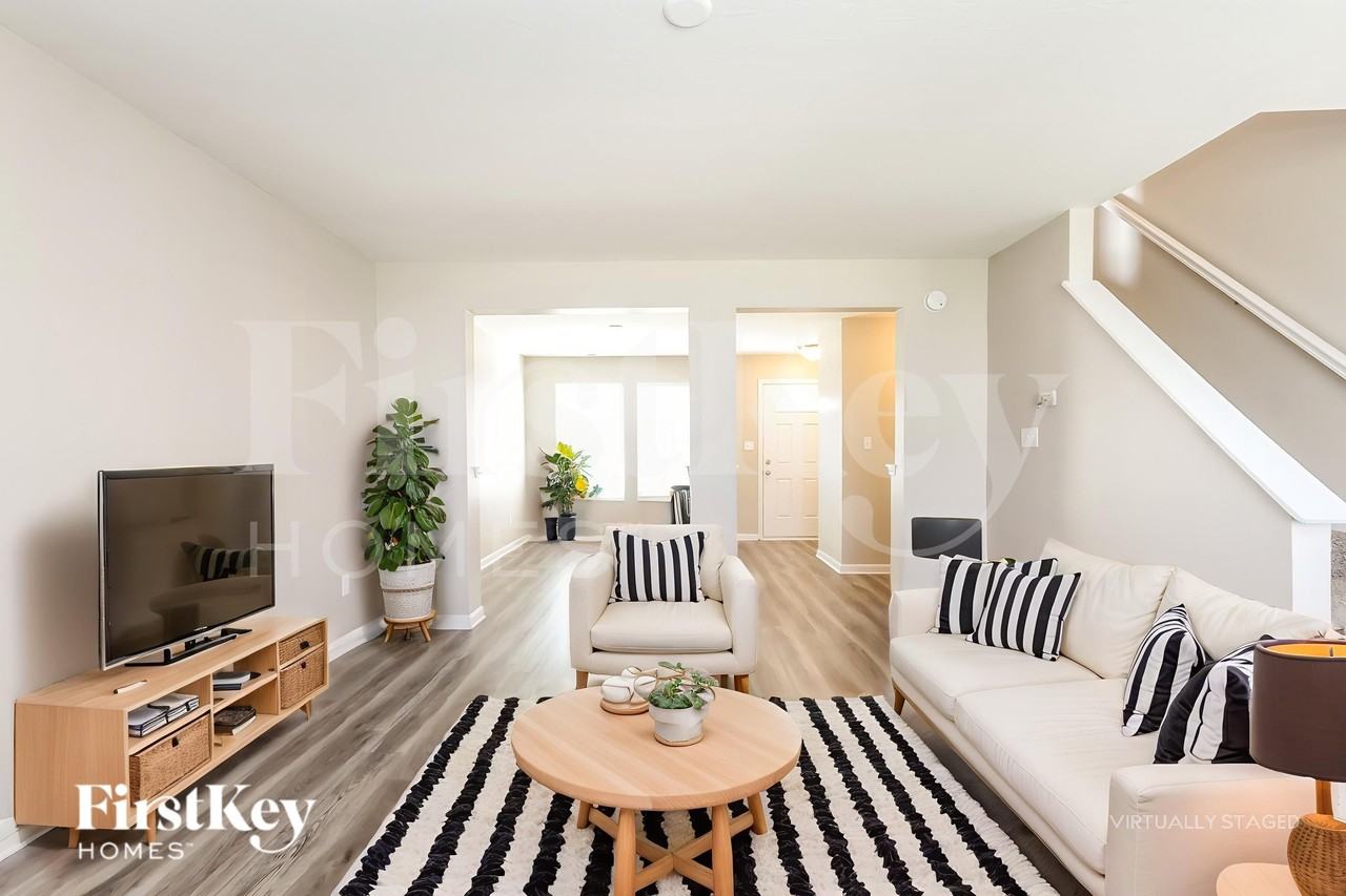 6159 N Woods Edge Dr - Photo 4 of 18