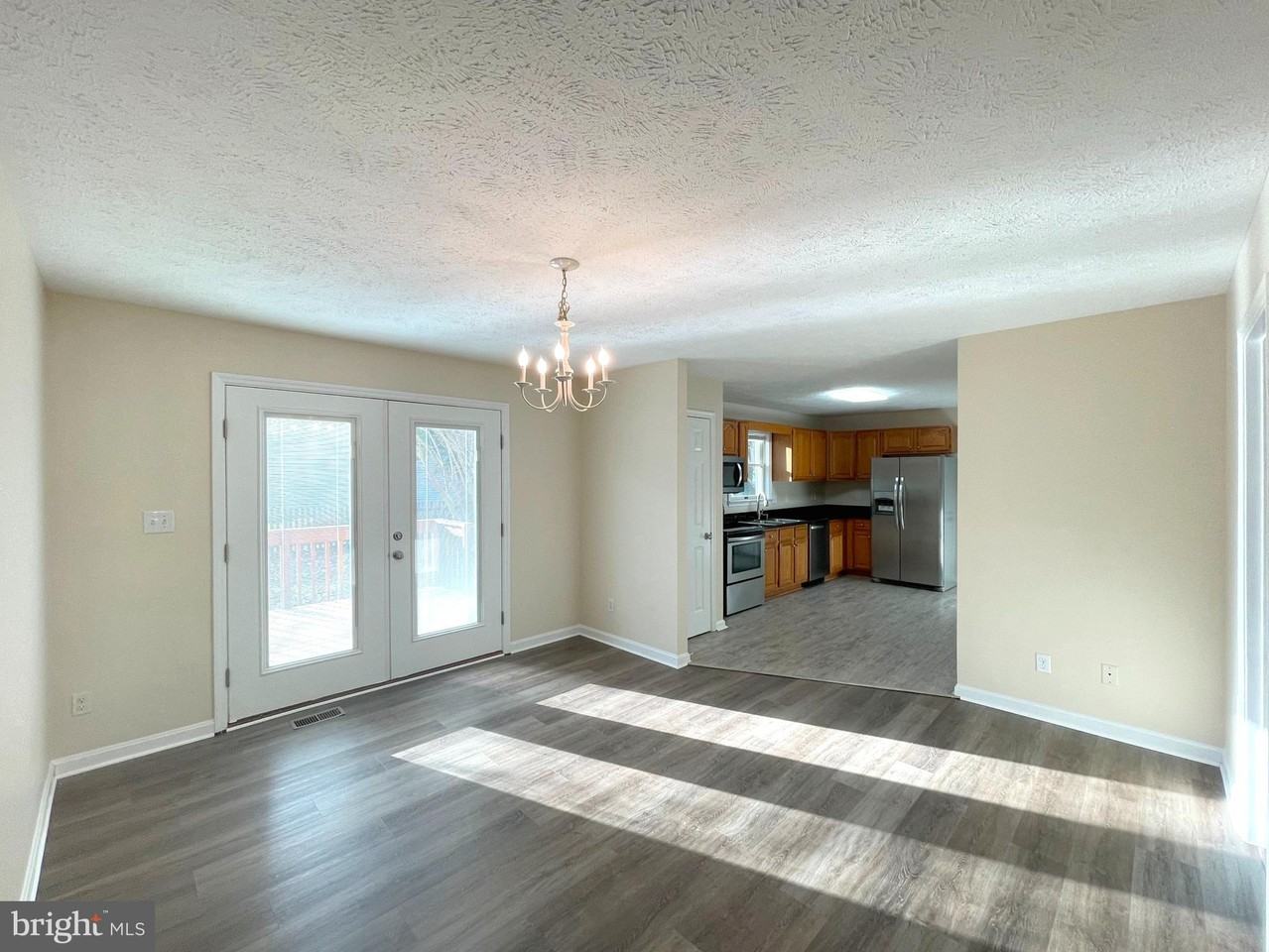 20847 Sandstone St - Photo 6 of 24