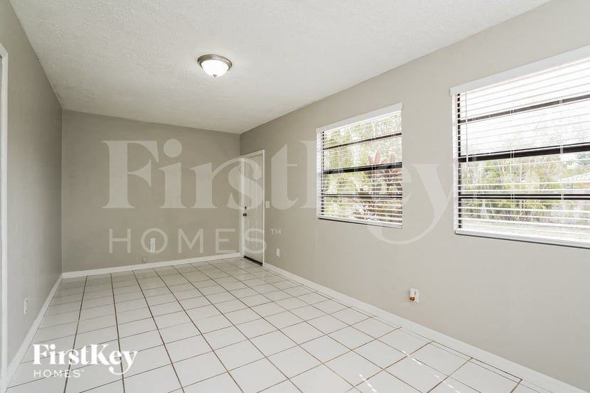 331 Se 46th Ln - Photo 6 of 15