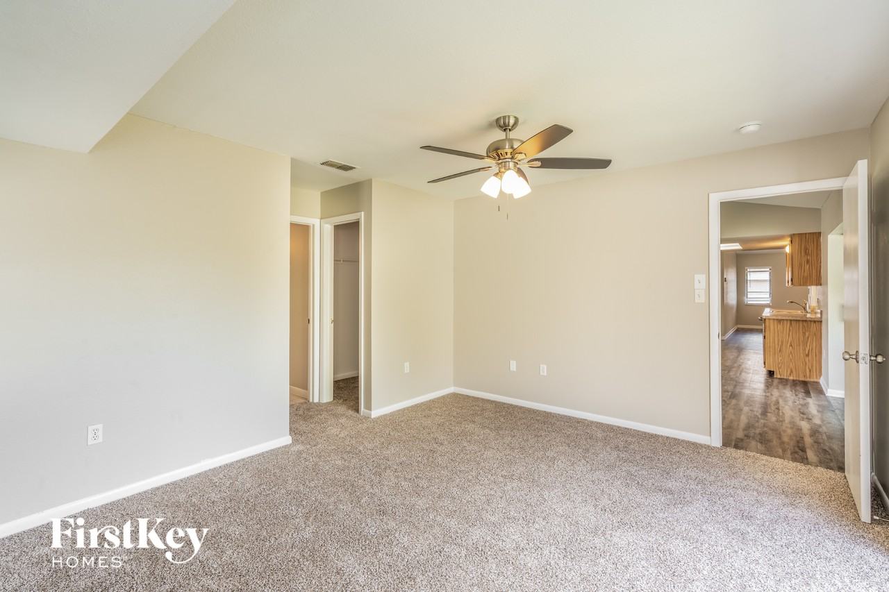 1371 Maracaibo St - Photo 3 of 15