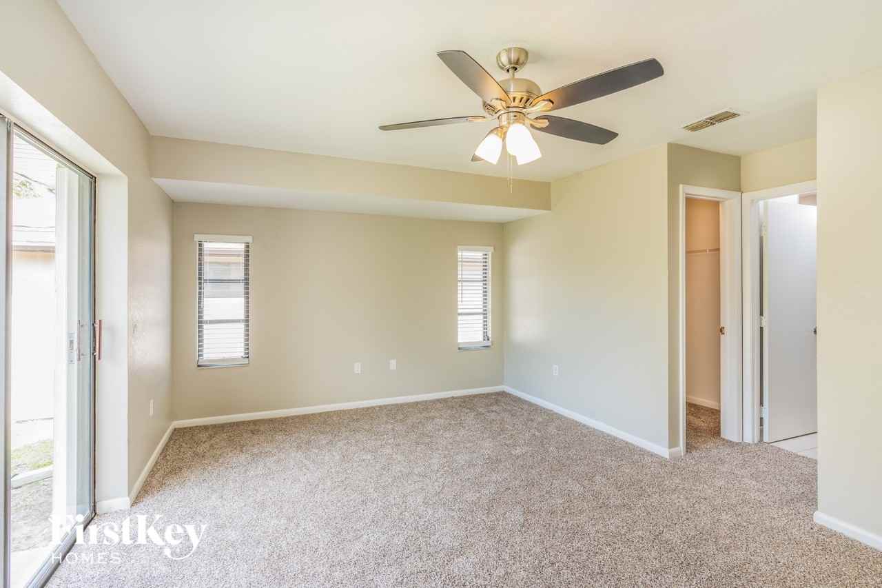 1371 Maracaibo St - Photo 6 of 15