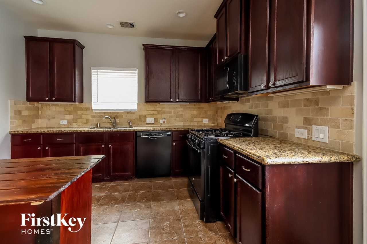 517 Fieldhaven Ct - Photo 5 of 15