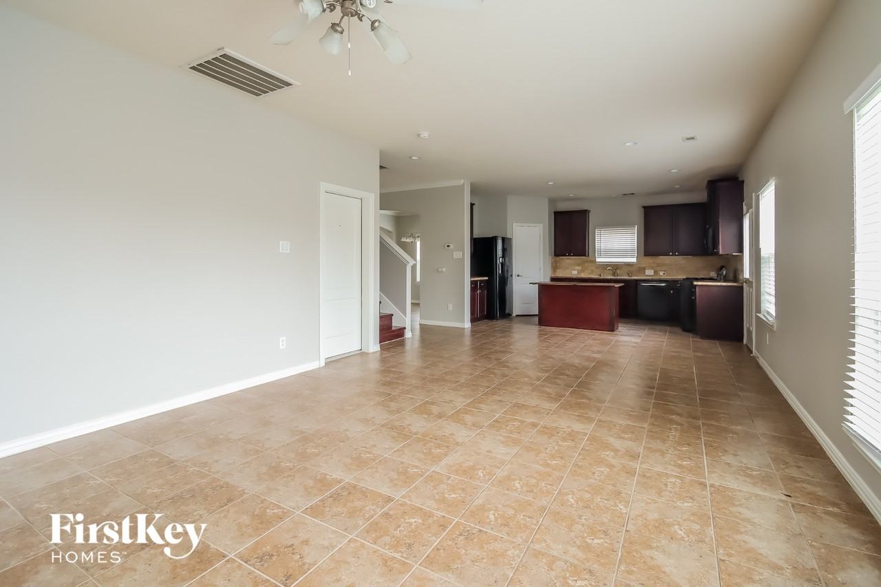 517 Fieldhaven Ct - Photo 7 of 15