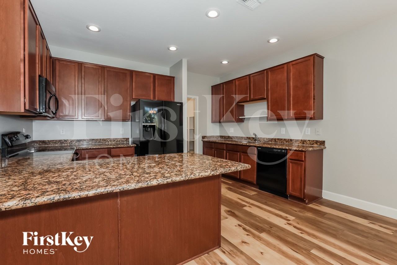 940 S Henry Ln - Photo 6 of 16