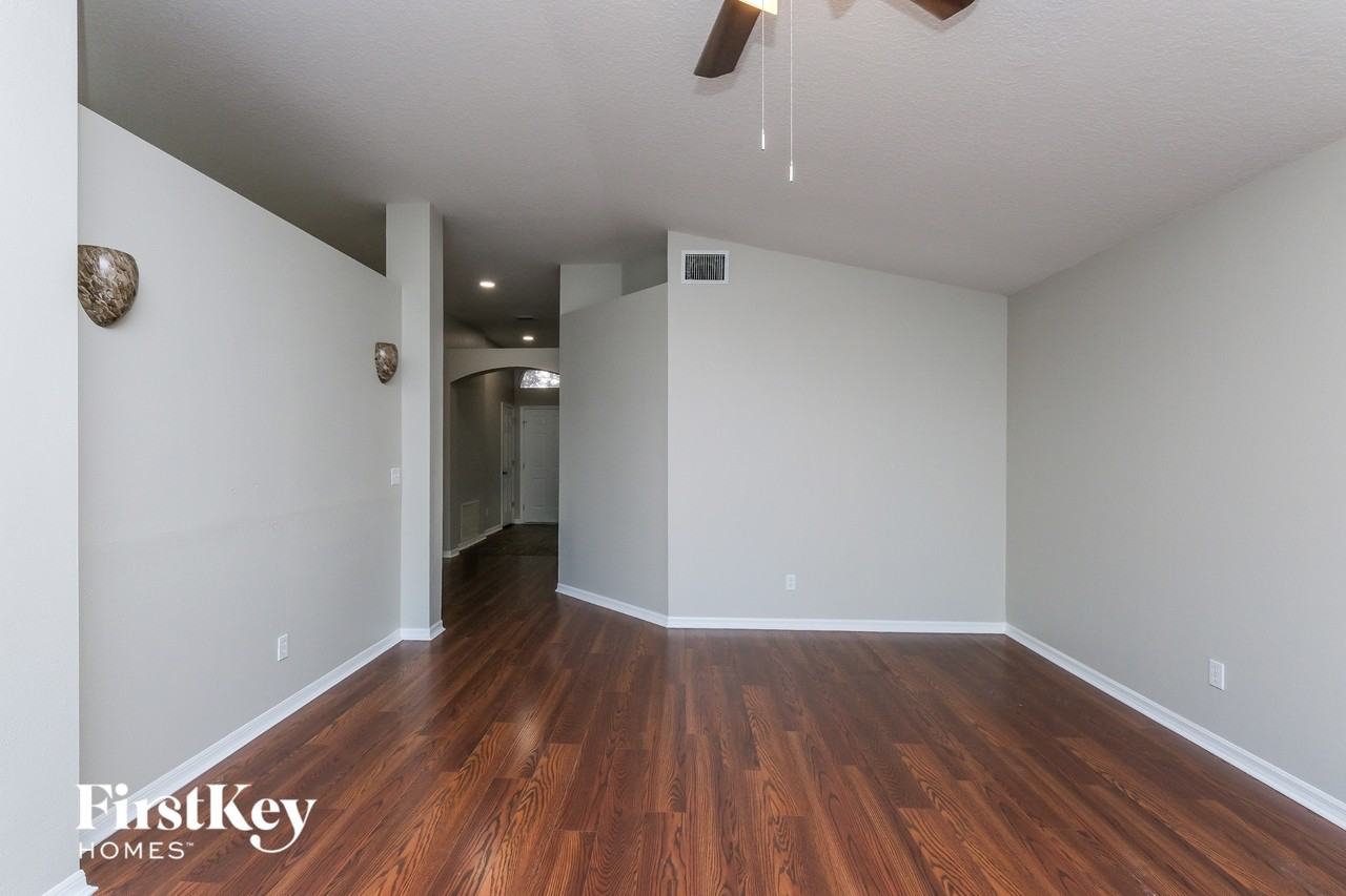 1217 Dragon Head Dr - Photo 3 of 15