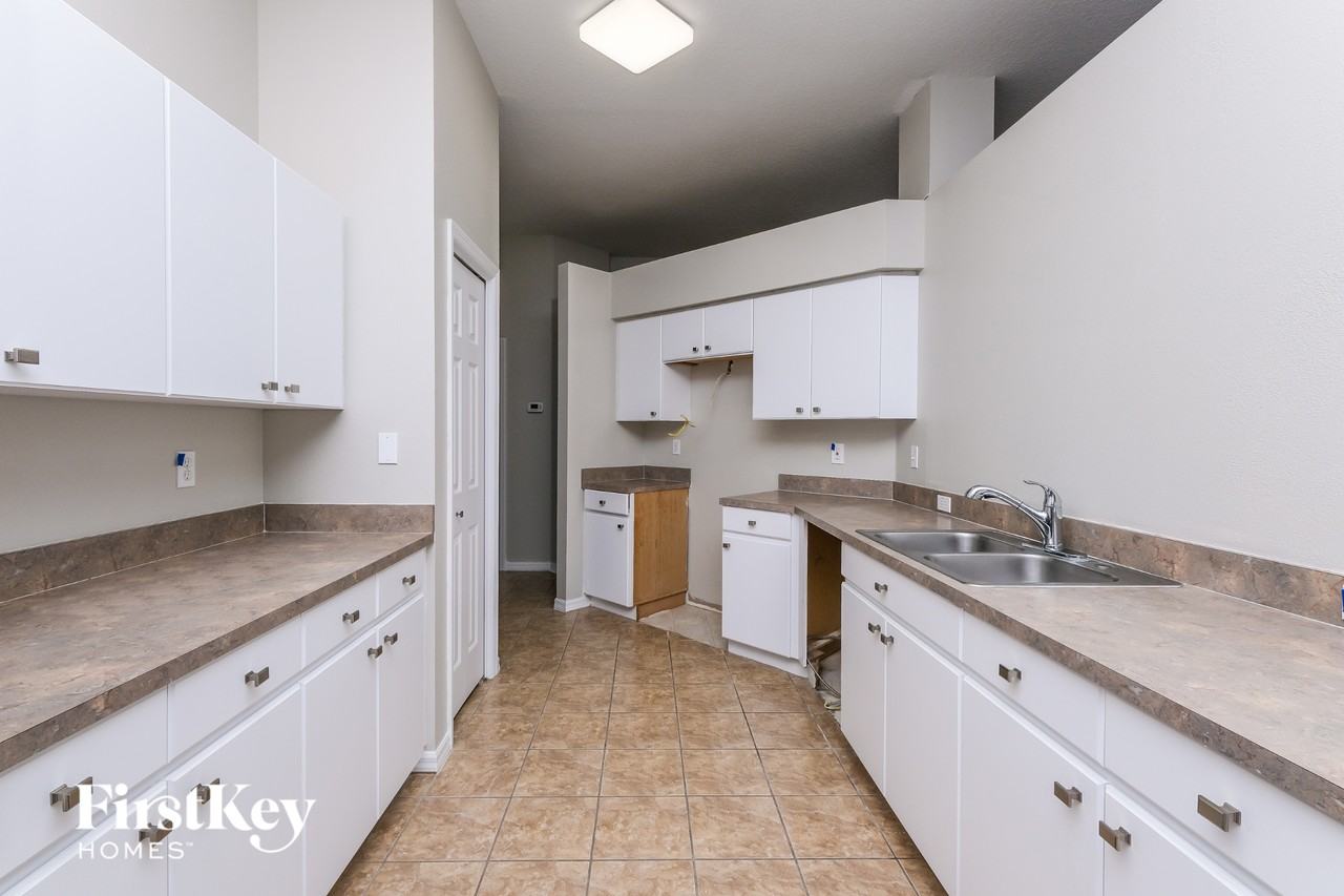 1217 Dragon Head Dr - Photo 7 of 15