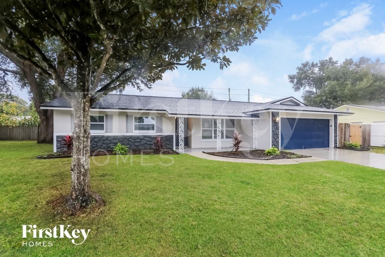 2224 King Richards Ct - Photo 2 of 15