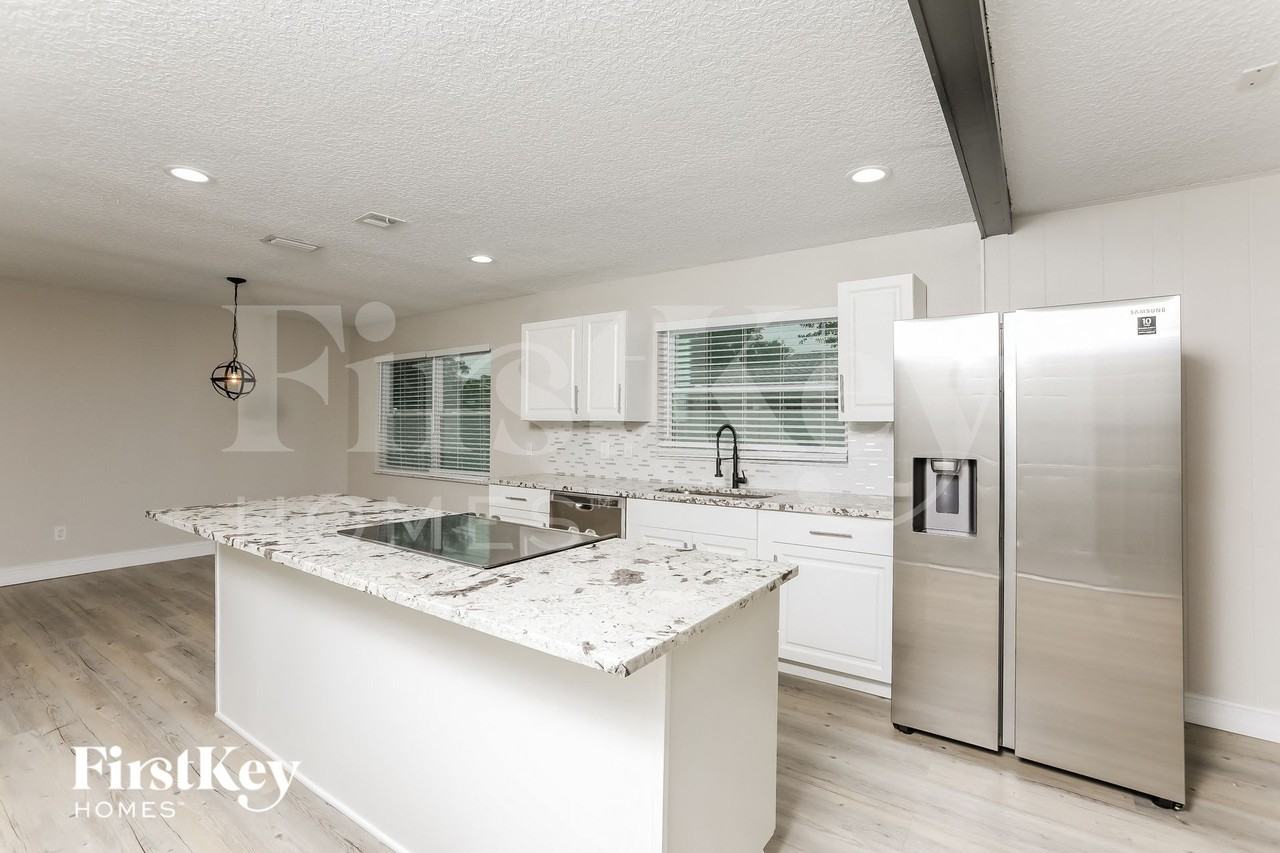 2224 King Richards Ct - Photo 6 of 15