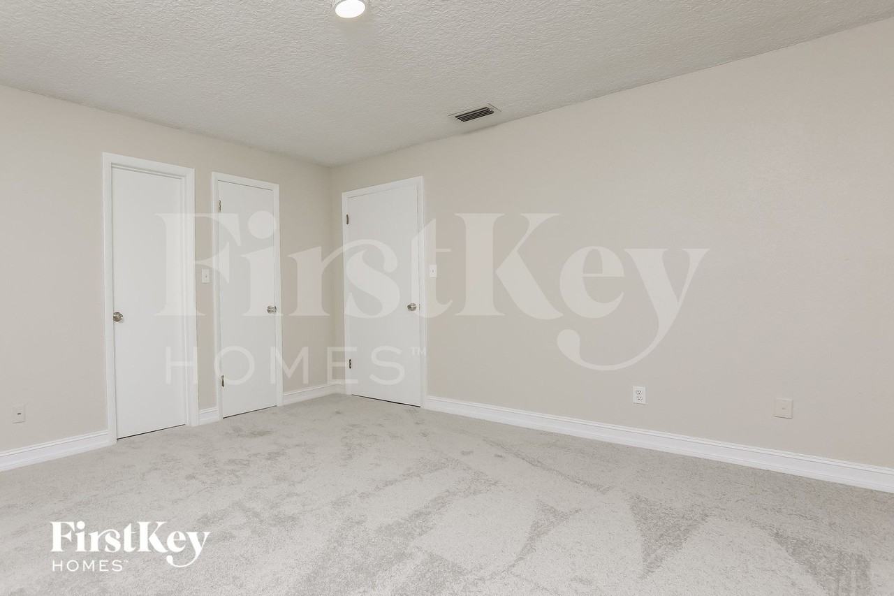 2224 King Richards Ct - Photo 7 of 15