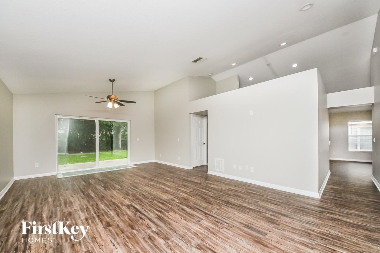 11405 Kenley Cir - Photo 4 of 15