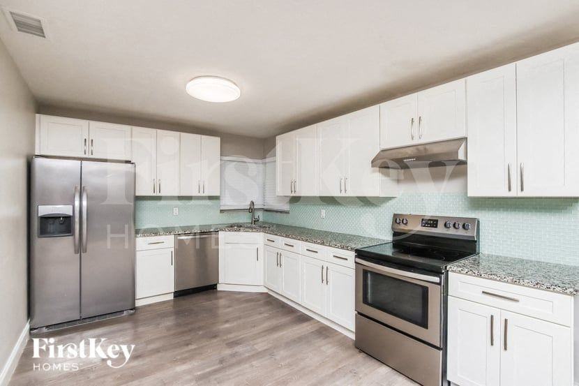 990 Badger Dr Ne - Photo 7 of 15