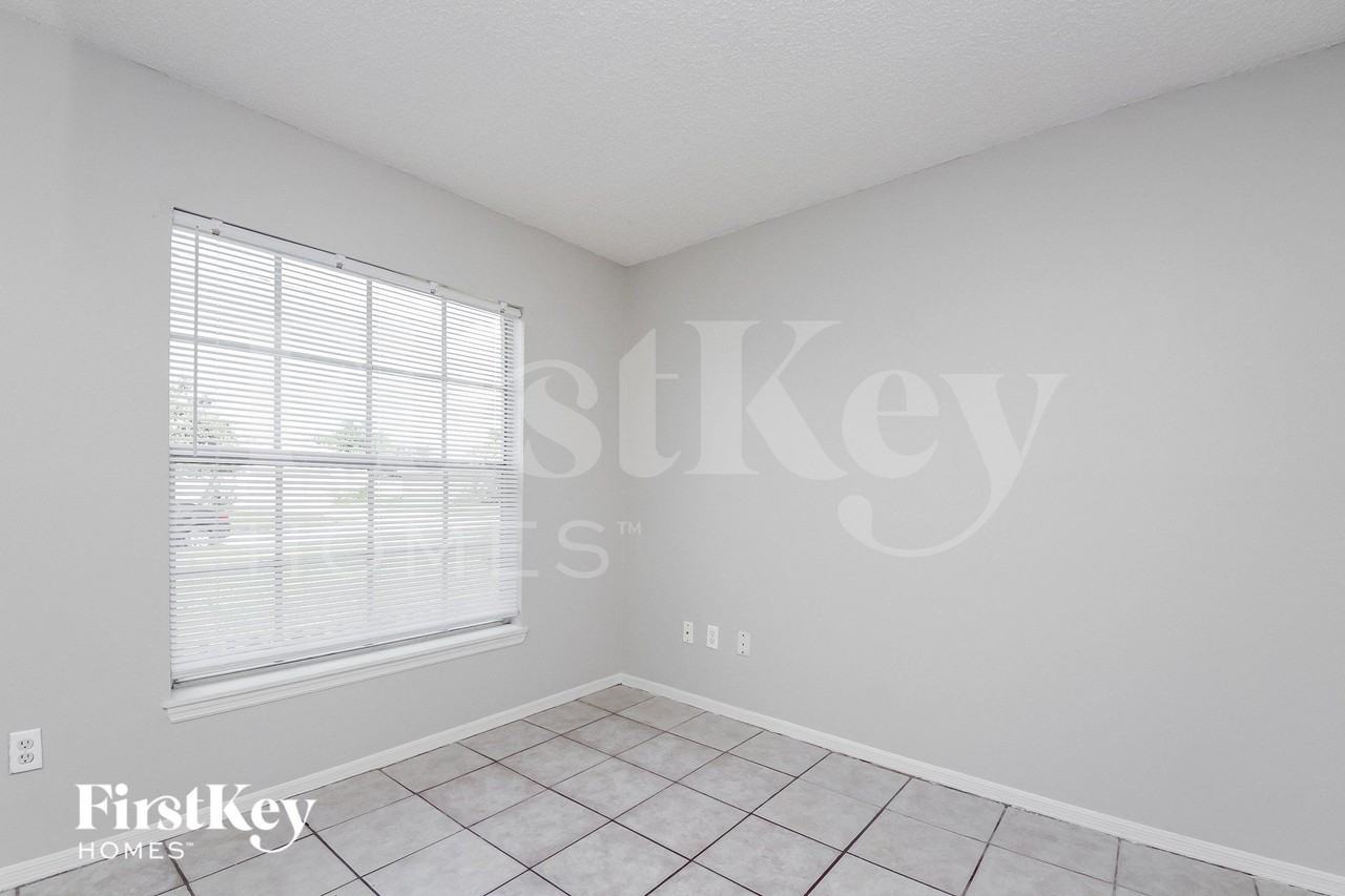 841 Marquis Ct - Photo 5 of 15