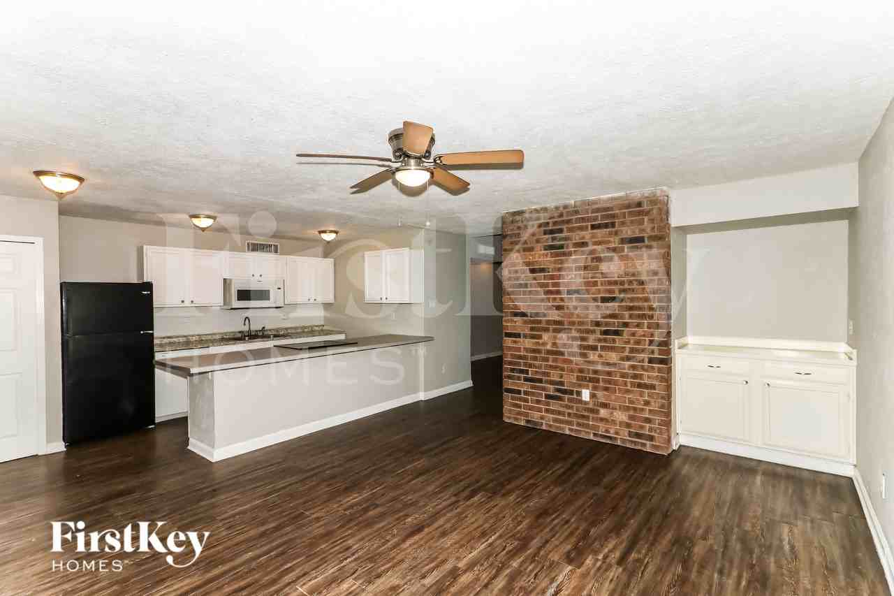 6914 Pickett Dr - Photo 7 of 19