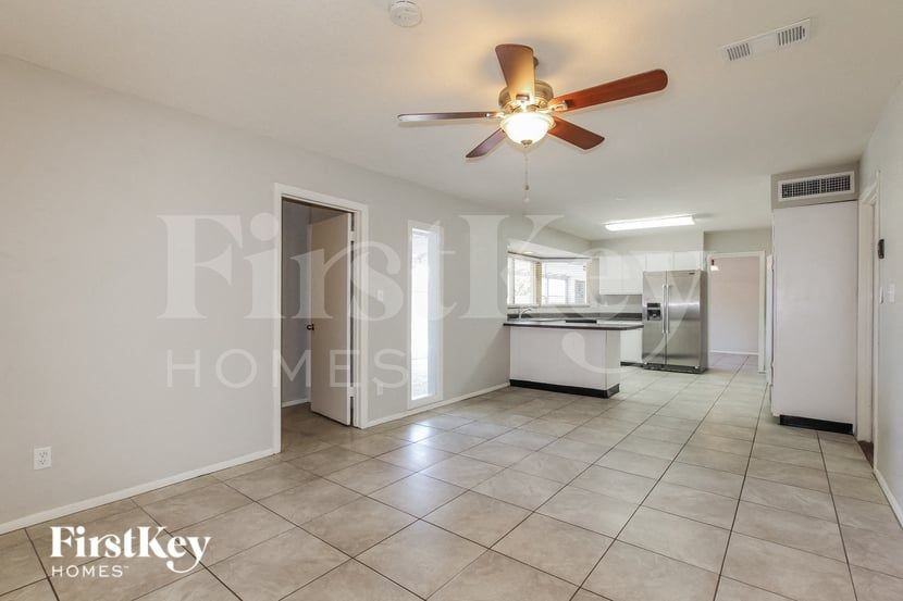 4336 W Carol Ave - Photo 4 of 15