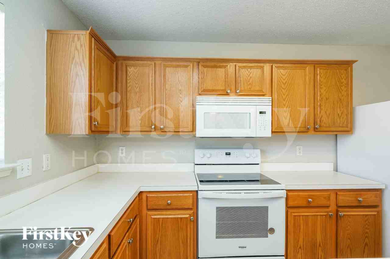 315 Tioga Dr - Photo 6 of 16