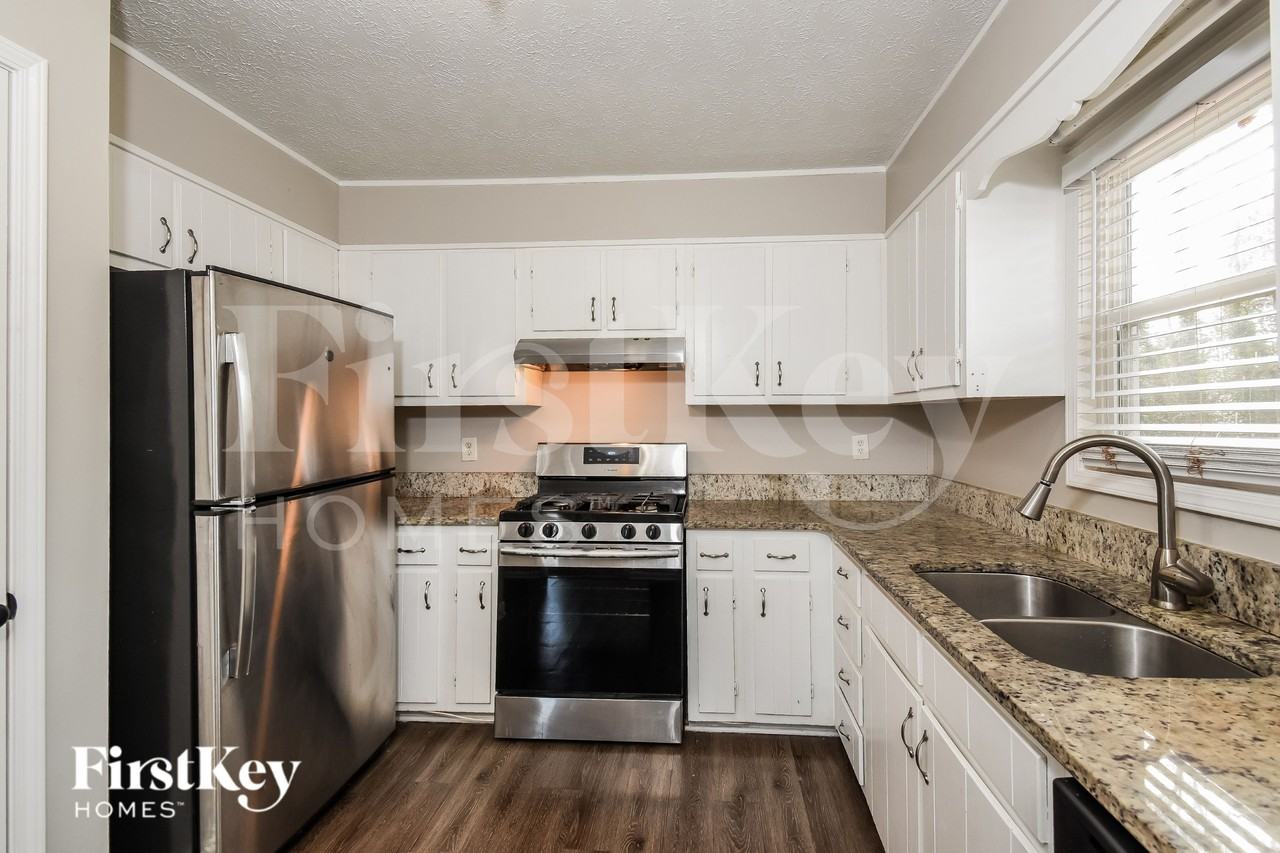 2750 Bankstone Dr Sw - Photo 5 of 16