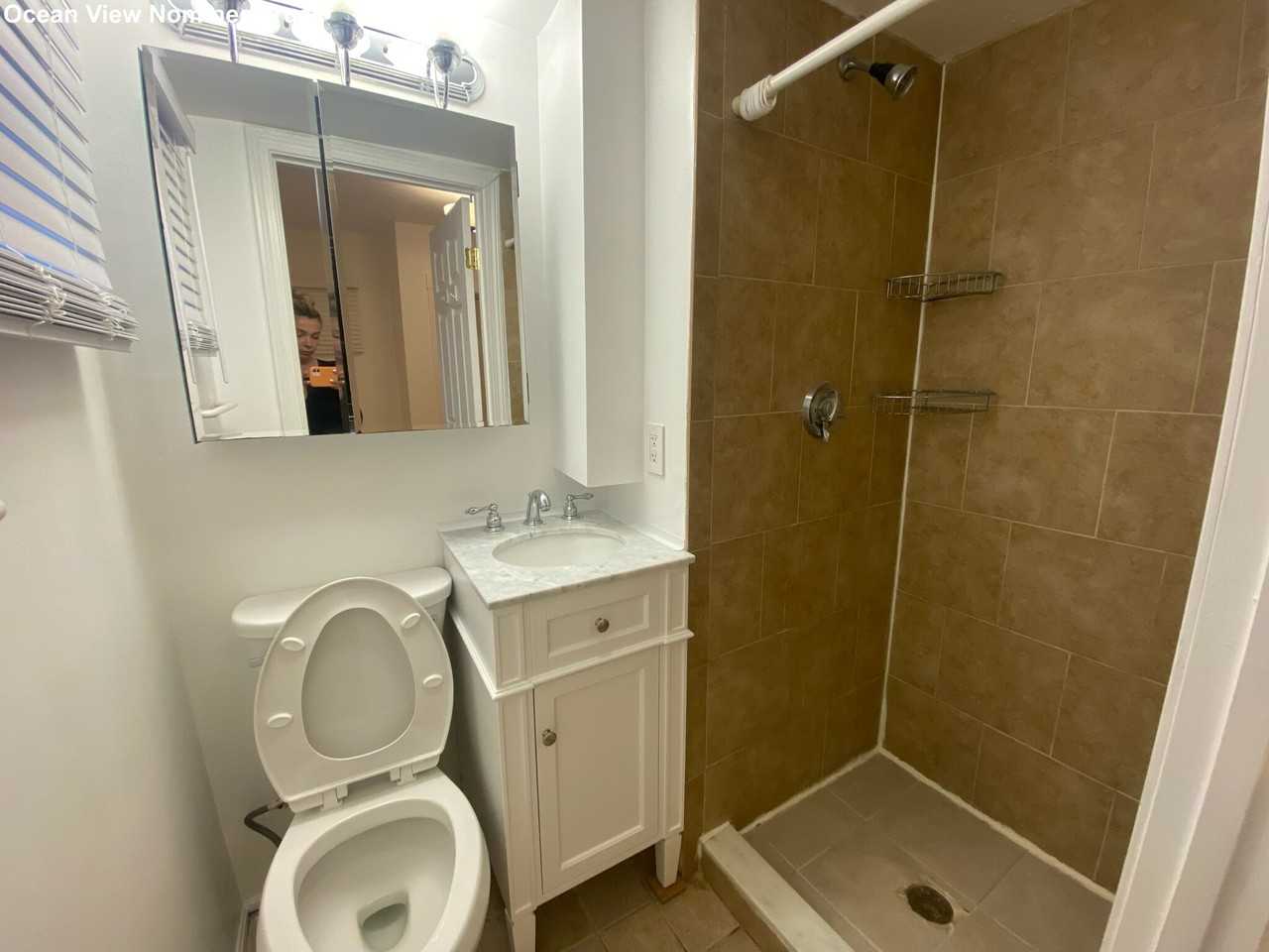 12 Charter St #2R - Photo 4 of 7