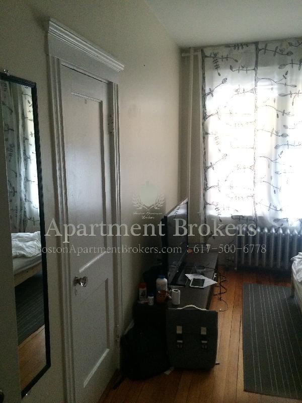 50 Gordon St #4 - Photo 4 of 5