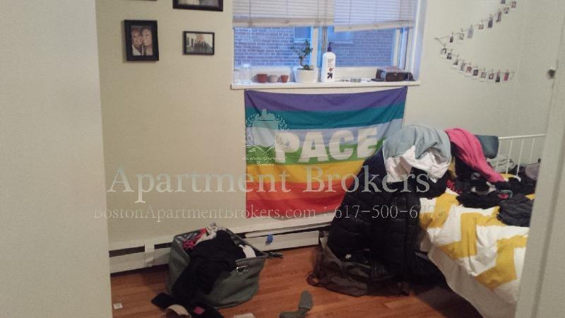 364 Faneuil St #5 - Photo 6 of 10