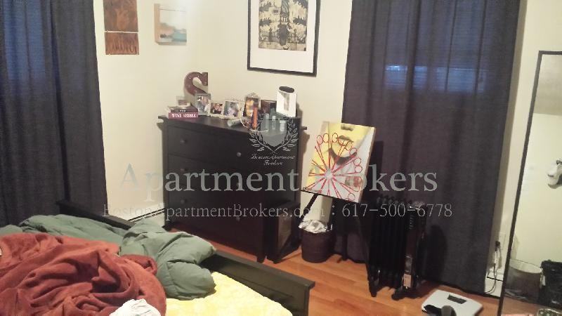 360 Faneuil St #5 - Photo 3 of 12