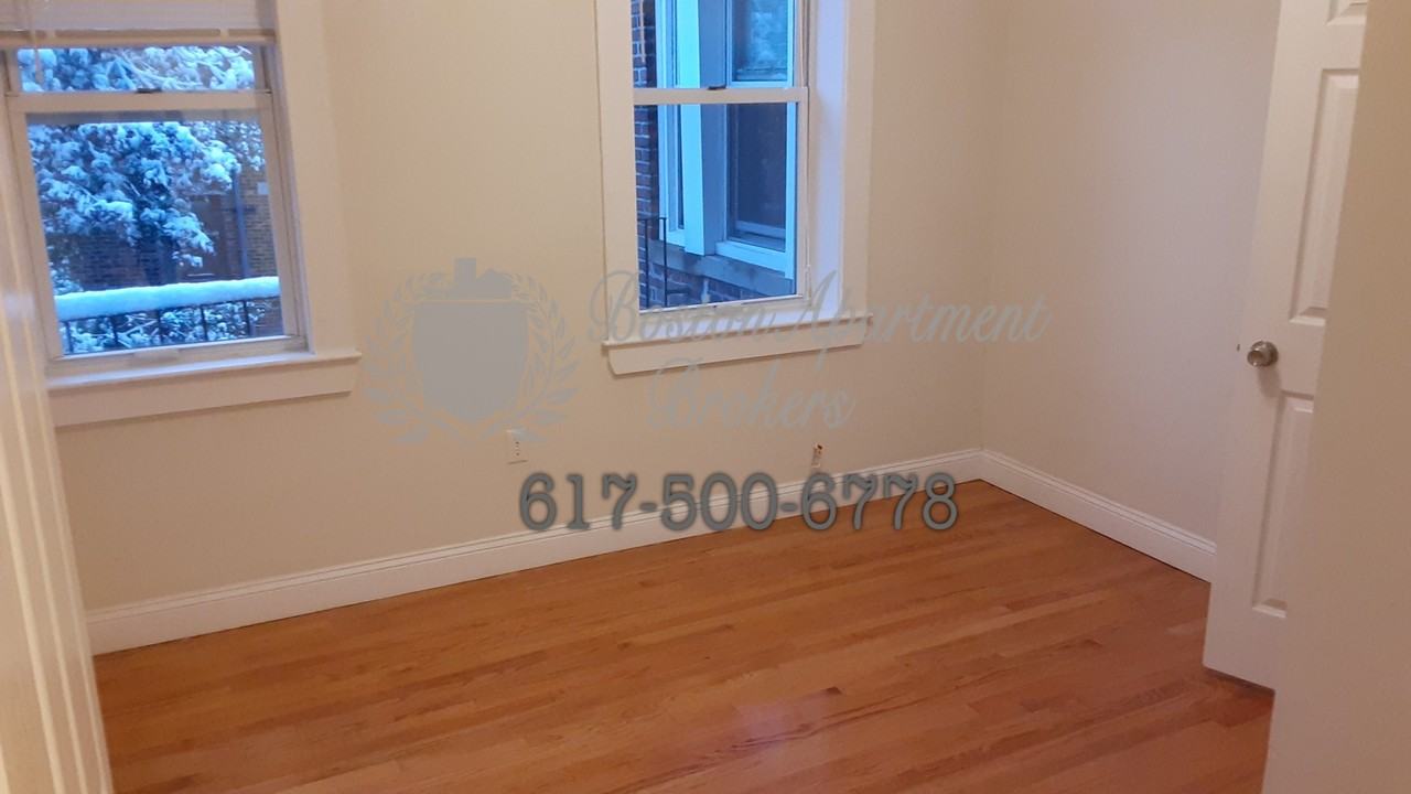 87 Fenway #B1 - Photo 6 of 17