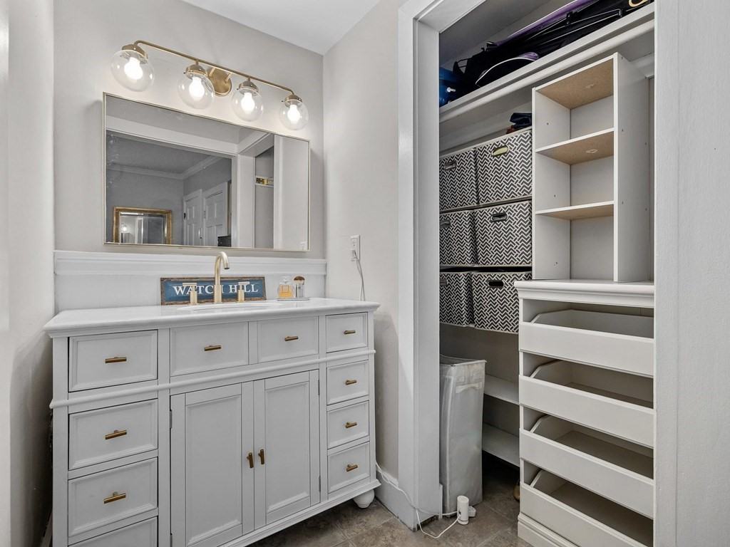 22 Charter St #3 - Photo 3 of 14