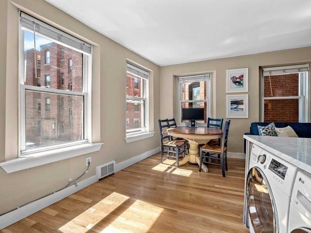 22 Charter St #3 - Photo 6 of 14