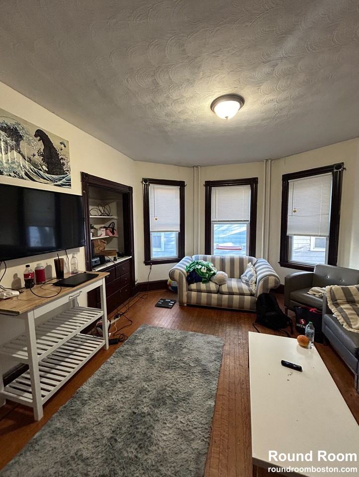 20 Hillside St #1 - Photo 3 of 11