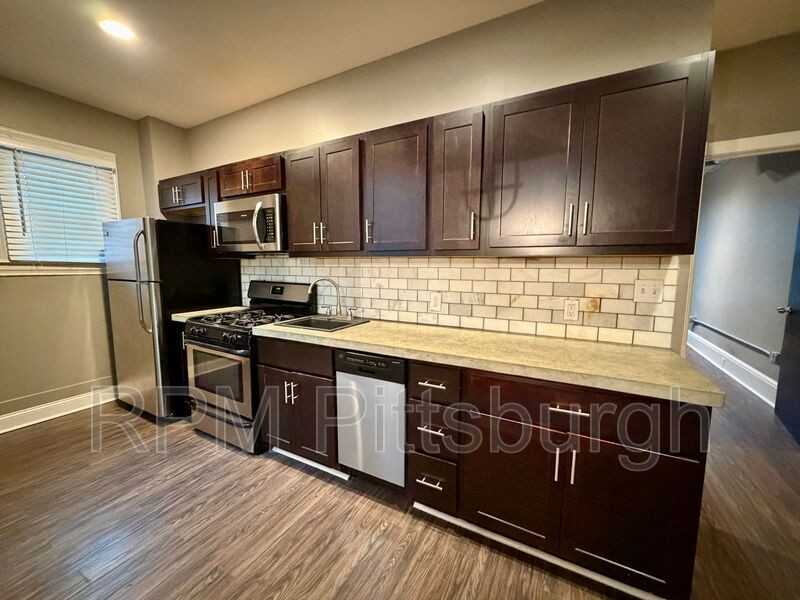 4603 Butler St #2 - Photo 5 of 10