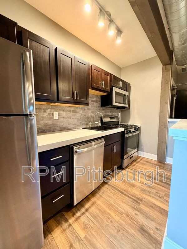 227 N Negley Ave #7 - Photo 2 of 11