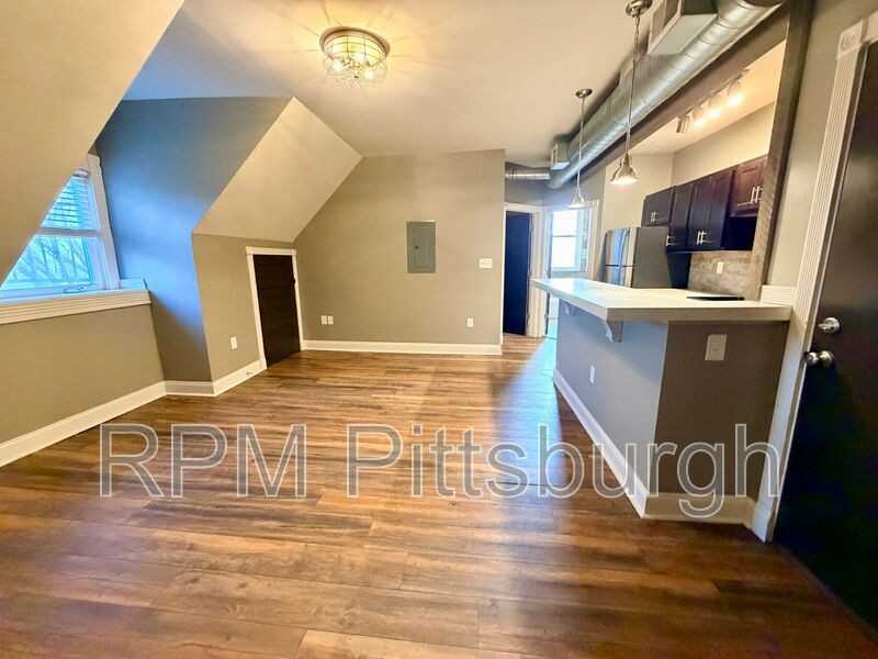 227 N Negley Ave #7 - Photo 3 of 11