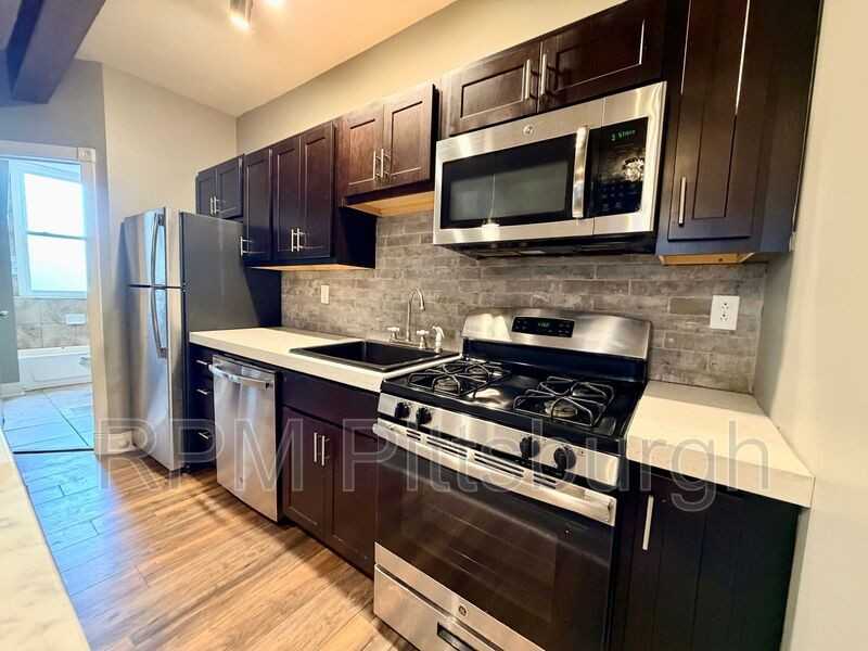 227 N Negley Ave #7 - Photo 5 of 11