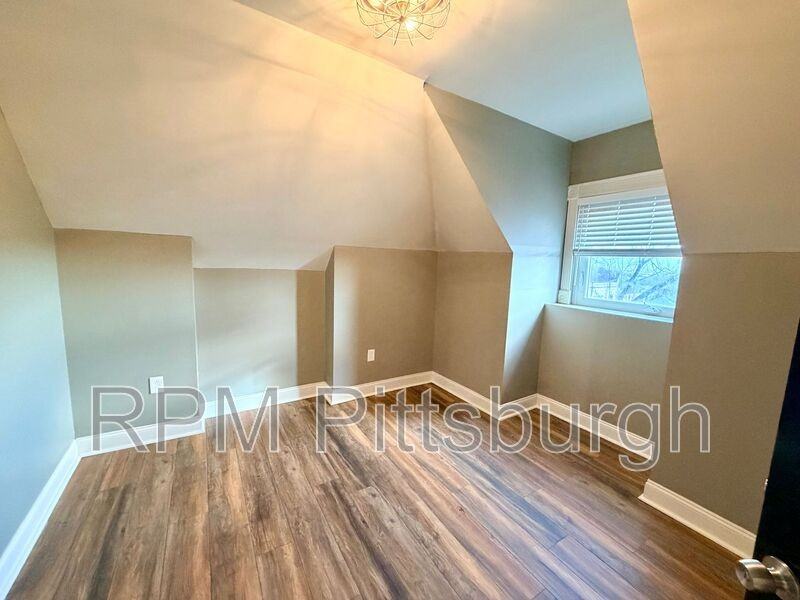 227 N Negley Ave #7 - Photo 7 of 11