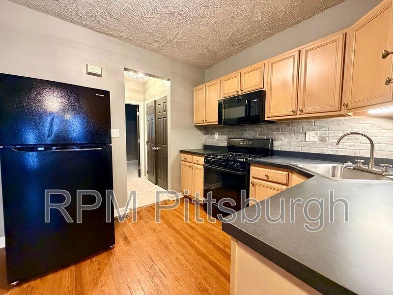 2614 Larkins Way #1 - Photo 4 of 11